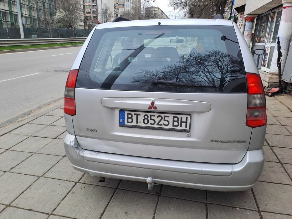Мицубиши Спейс Стар