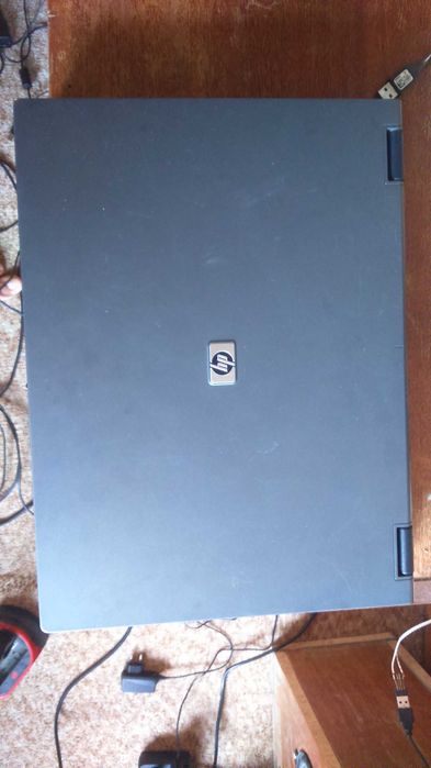 Лаптоп HP Compaq 6715s