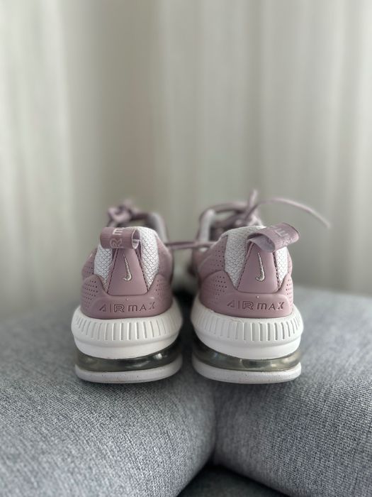 Nike w air max genom