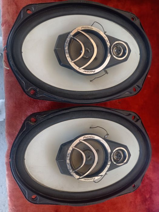 Магнитола и калонки пионер