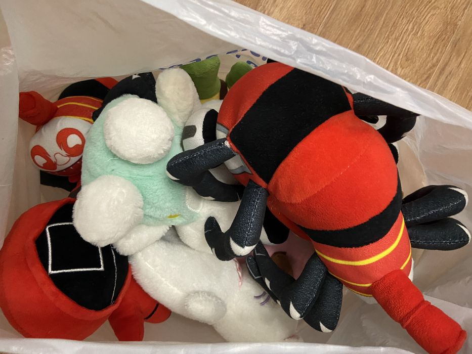 Игрушки мягкие разные