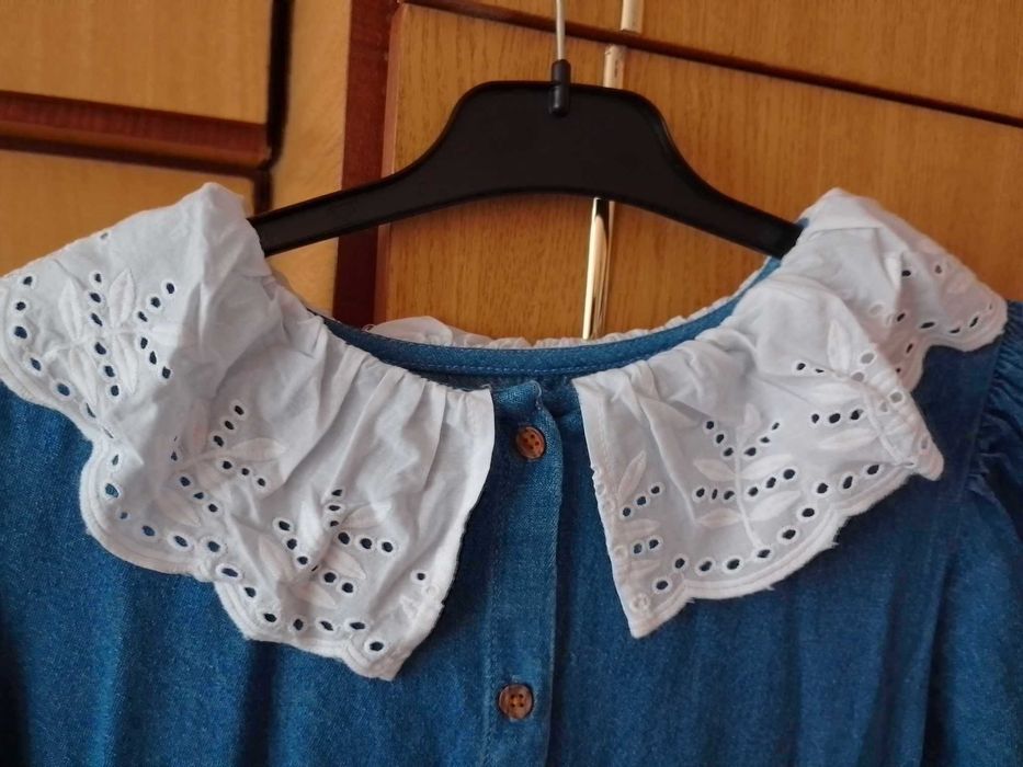 Rochie Reserved cu guleraș alb marimea 164,
