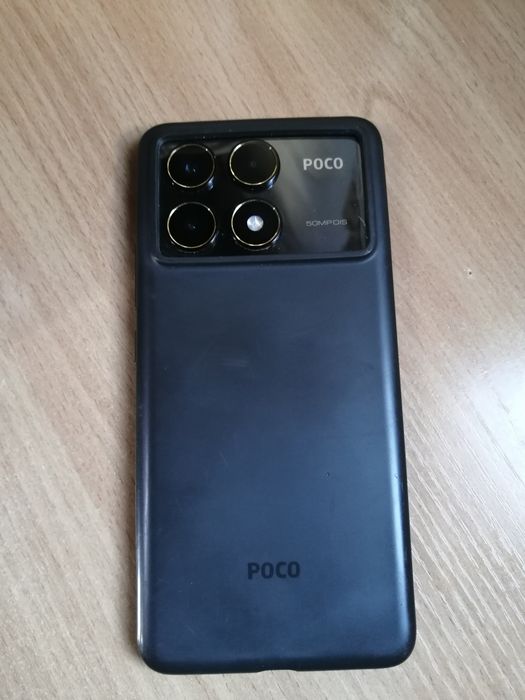 Продам телефон POCO