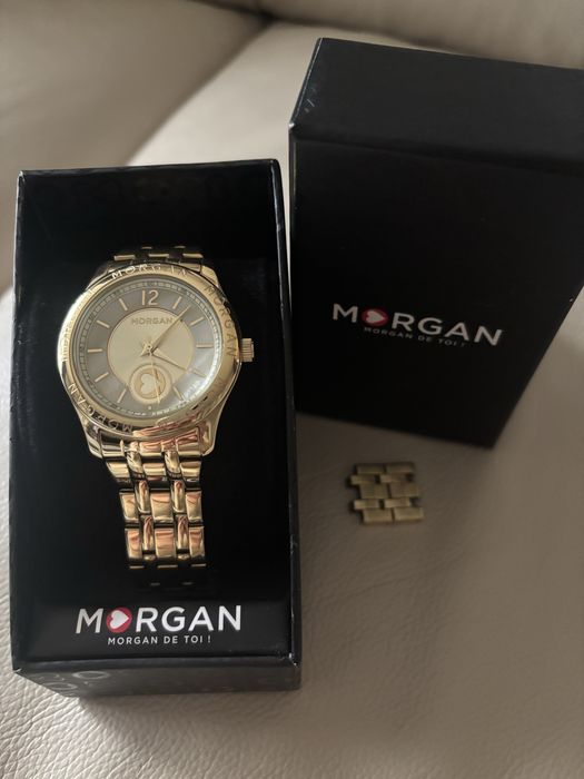 Ceas dama auriu, Morgan