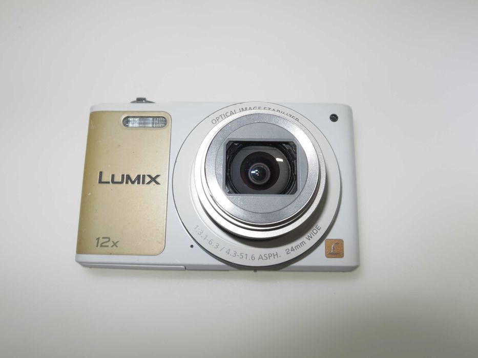 Panasonic Lumix SZ10 компактен фотоапарат с флип скрин цифрова камера