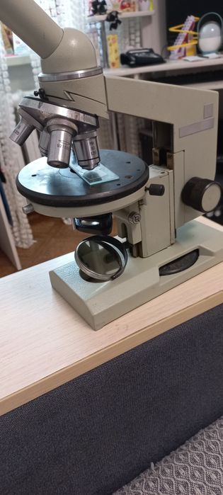 Микроскоп из лаборотории