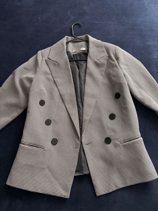 пиджак классика в отличном состоянии