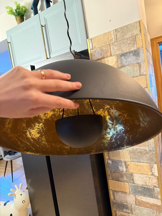 Vand Lustrǎ moderna