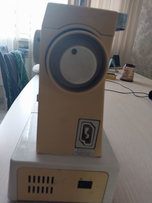 Продам швейную машинку