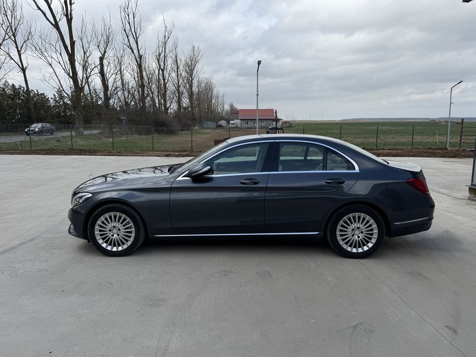 Mercedes 2015 Automat/Faruri Ils/camera/navi/piele/rate/garantie