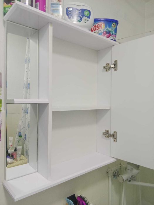 Продам шкаф для ванной.