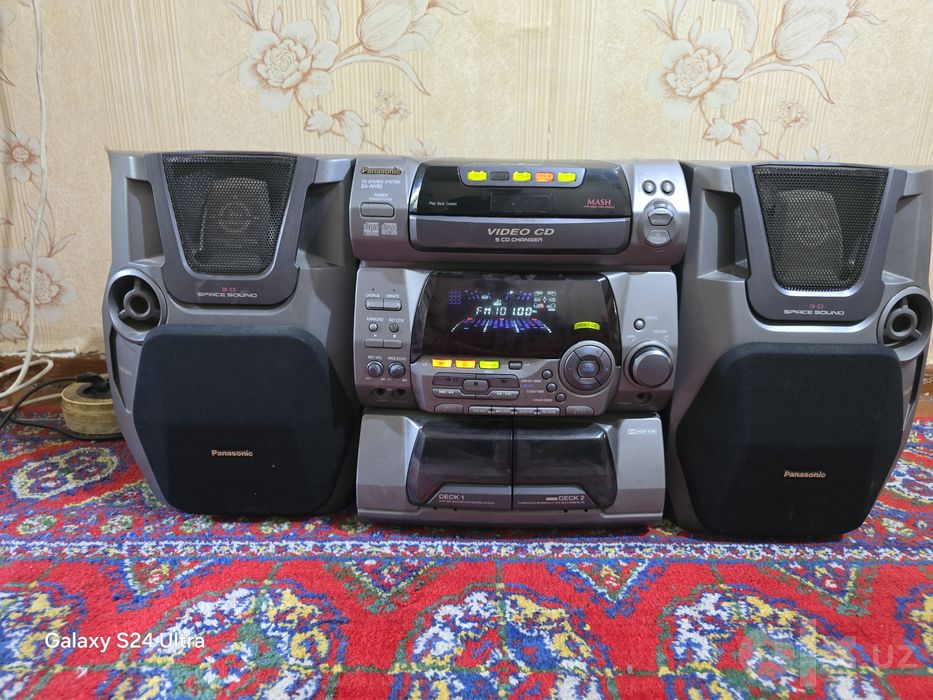 Продаётся музыкальный центр