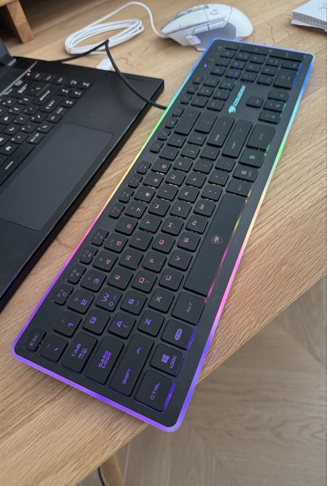 Tastatura iluminata RGB slim Cougar Vantar