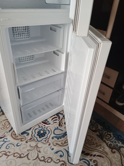 Продам холодильник