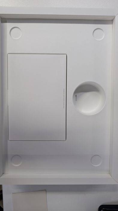 Пустая коробка от MacBook pro m5