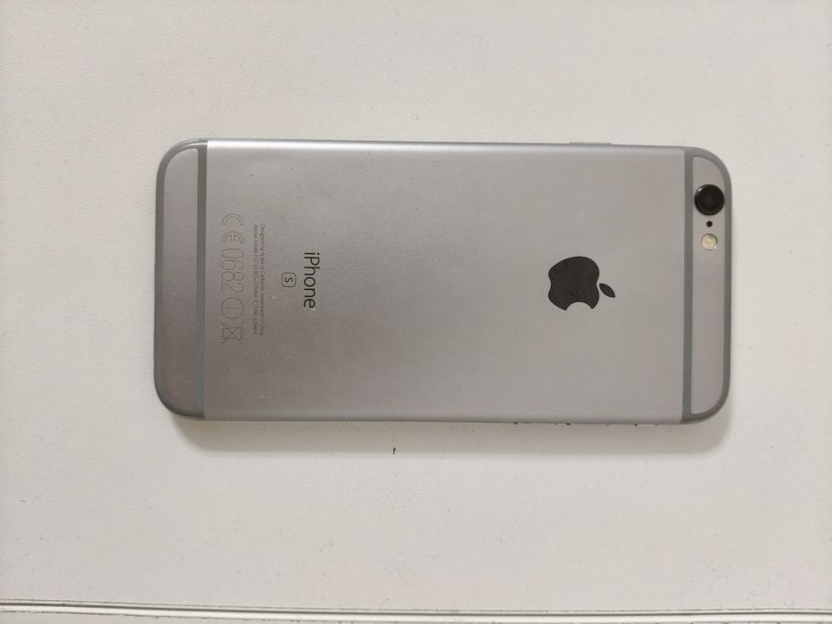 Продаю iPhone (айфон) 6s