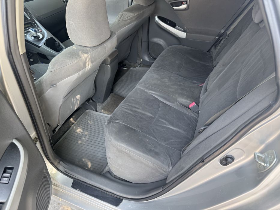 Toyota Prius Hybrid 1.8 Automat – 2012 – Întreținută, investiții recente