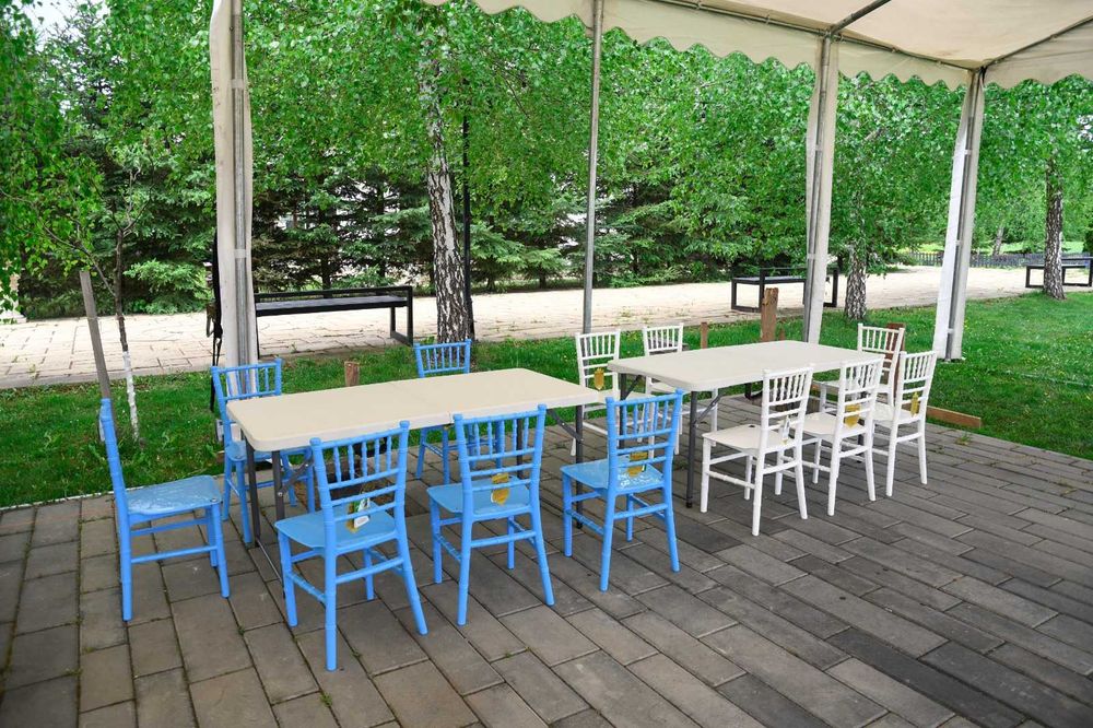 Scaune Chiavari si mese pentru copii