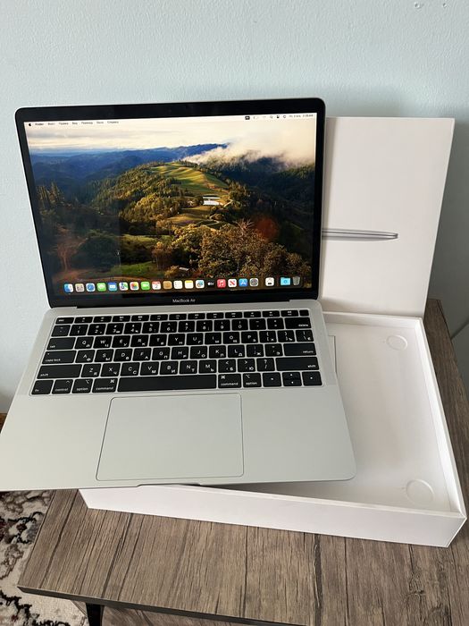 Macbook Air 13 2019 i5/8/128GB