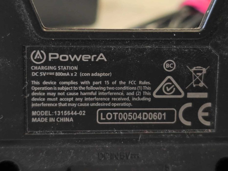 Stație de Încărcare PowerA pentru 2 Controllere PS4 - DC 5V 800mA x 2 (Model 1315644-02)