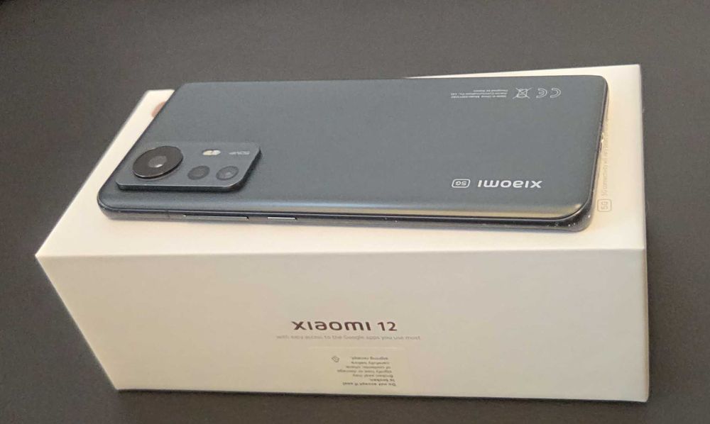 Xiaomi 12 256GB rom 8Gb ram