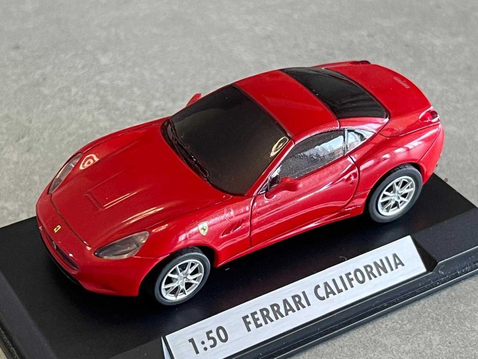 Ferrari California scara 1:50 Silverlit-miniatura cu telecomanda