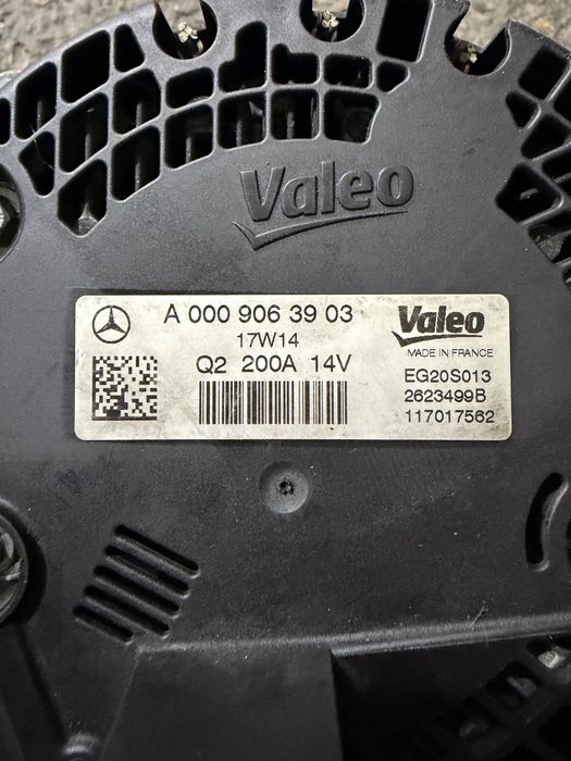 Alternator Mercedes C250 C300 / E250 E300 : A0009066906