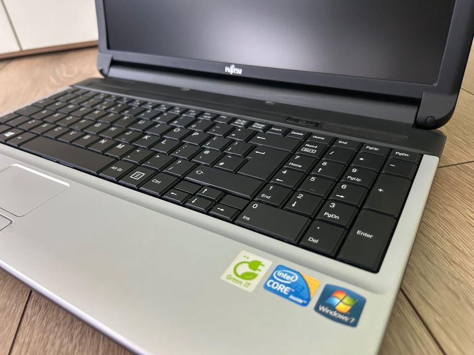 Лаптоп Fujitsu LIFEBOOK A530