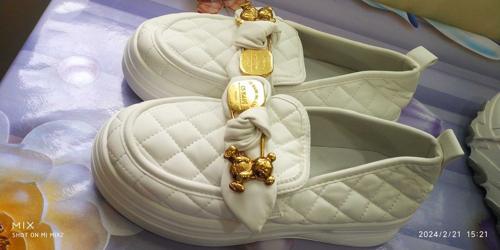 Для девочек белые очень стильные