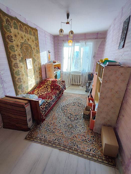 Продается 3-комн (1-48, 2 эт)