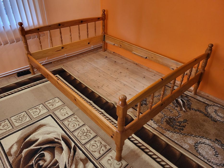 Продавам Спалня, Легло, Чамова рамка за матрак  144/190