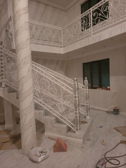 Balustrada din polimer si fier forjat