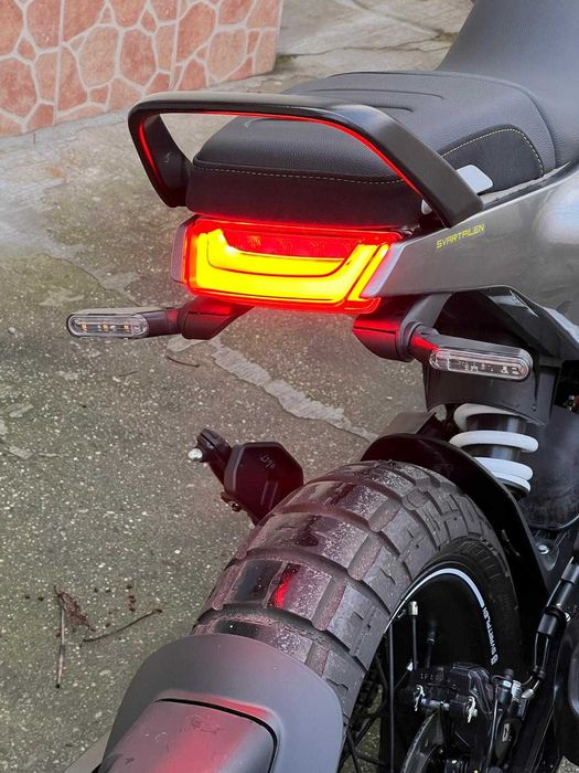 Motocicleta Husqvarna Svartpilen 401 2021 11500km