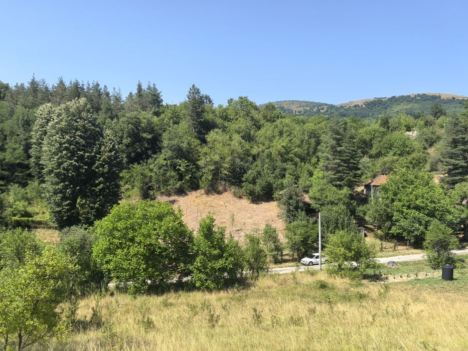 Урегулиран парцел 1300 кв. м в Тетевенския Балкан за продан