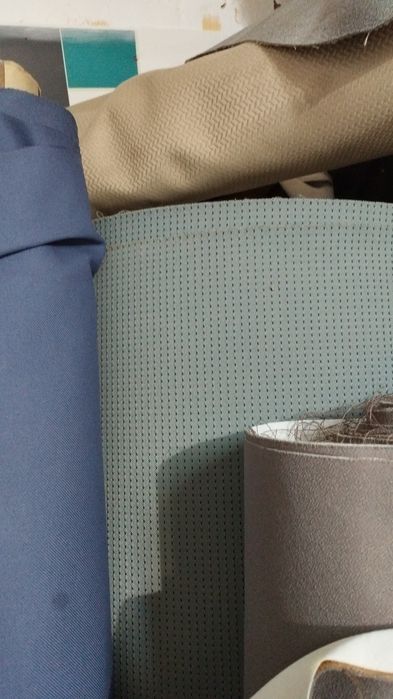 Material pentru plafon și materiale textile cu burețel pentru tapițeri