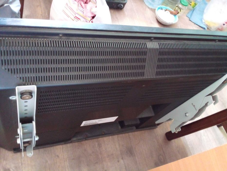 Телевизор большой philips продам