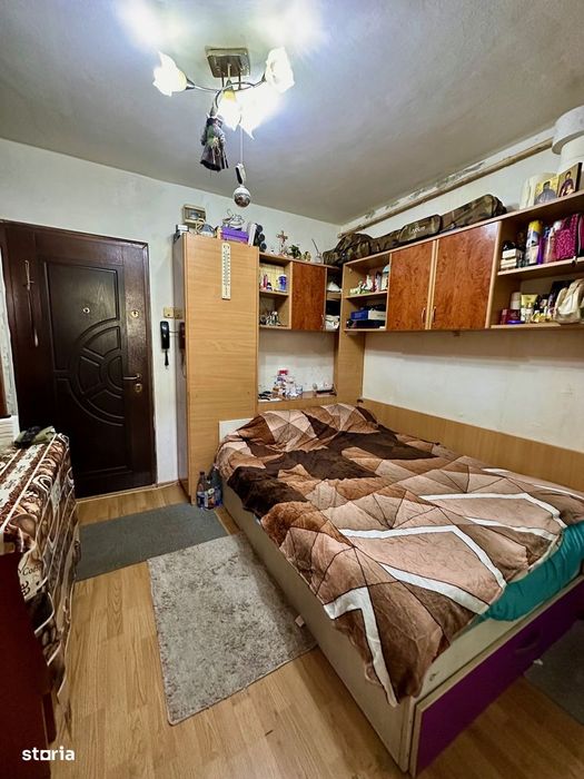 Garsonieră 17 mp, baie cu geam, etaj 3/4, Pantelimon