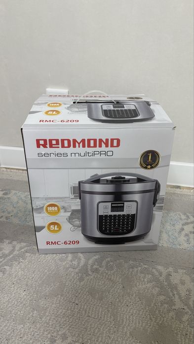 Срочно продам мультиварку redmond