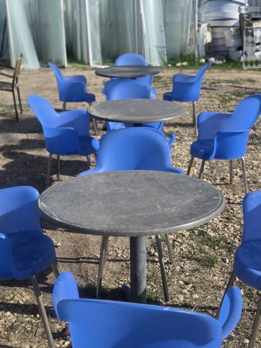 Маси от верзалит и водоустойчиви столове