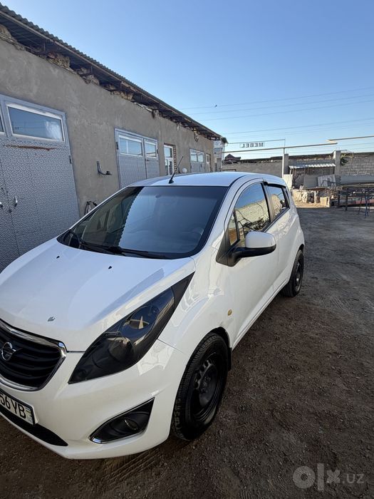 Продам автомобиль chevrolet spark 2014 года