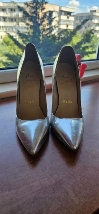 Pantofi Christian Loubutini  din piele