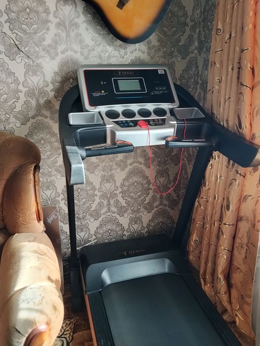 Продам беговую дорожку