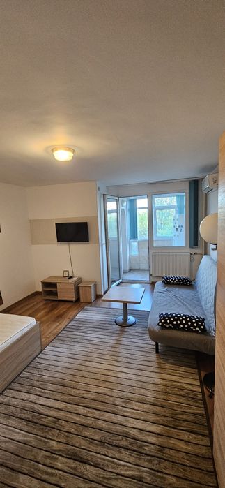 Inchiriez garsoniera Costin Georgian