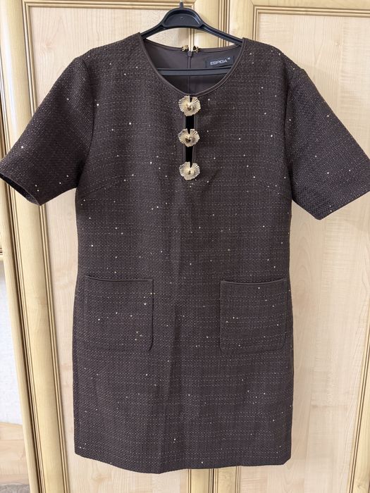 Продам твидовое платье.