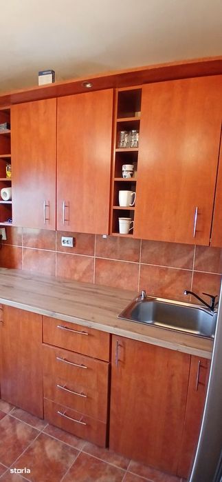 Piata Victoriei,apt 3 camere,2 bai mobilat,3 Ac,3 tv ,debara,parcare