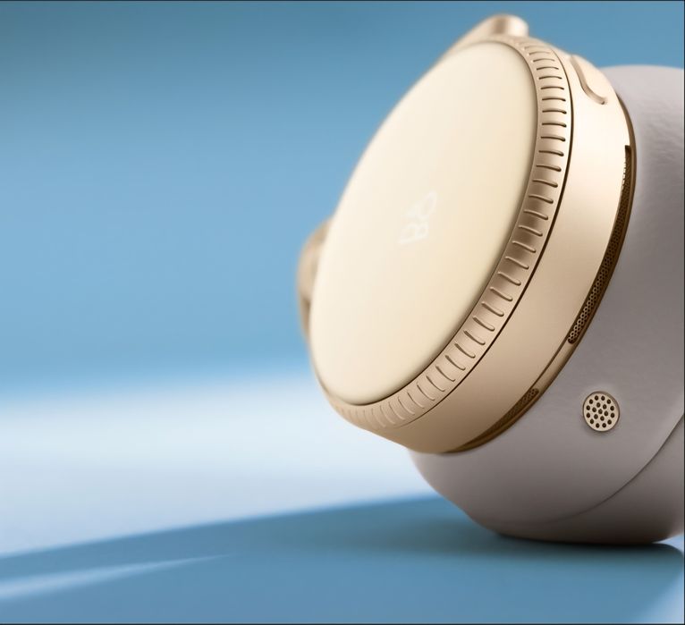 Bang & Olufsen Beoplay H100 Hourglass Sand