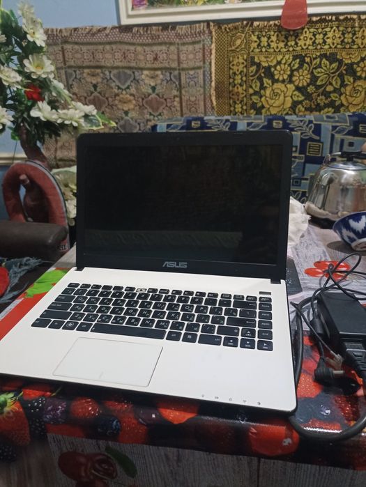 Продам ноутбук в хорошем состоянии