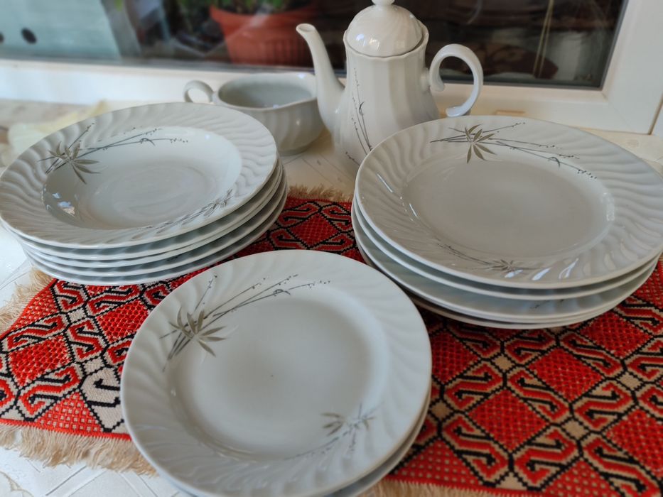 Български порцеланови чинии