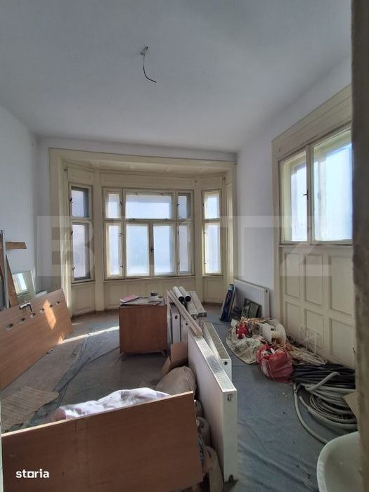 Spatiu comercial 160 mp + terasa 40 mp, langa Piata Sfatului – Centr