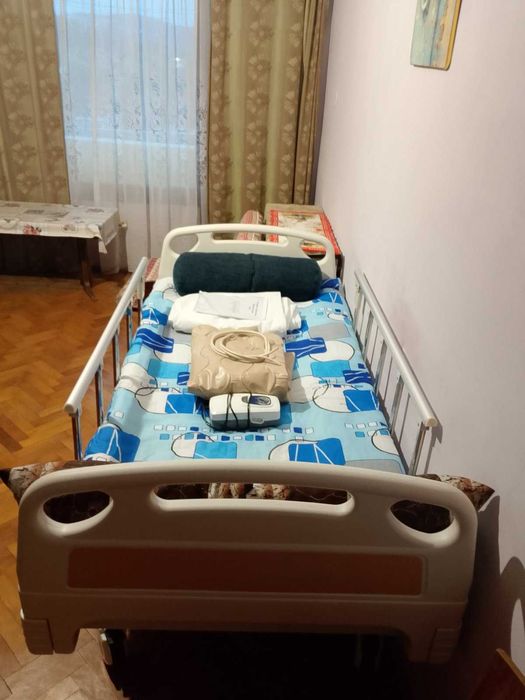 Механично болнично легло за лежащо болен + антидекубитален матрак